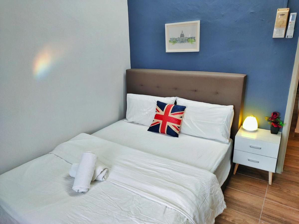 Semi-Detached, Up To 21 Pax, 4 Bedrooms, 3 Bathrooms, 4 Car Parks By Star Home Bayan Lepas Exterior photo
